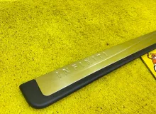 Накладка на порог INFINITI Q50/EX25/EX30D/EX35/EX37 2010 769B01BA0A J50 VQ37VHR, передняя правая