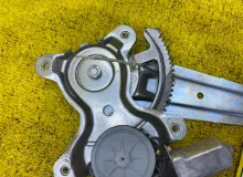 Стеклоподъемник TOYOTA 4RUNNER/LAND CRUISER/LEXUS/CT200H/SAI 2006 8572075070 GRN215W/GRN210/TRN215W/GRJ150W/TRJ150W/ZWA10/AZK10 2UZFE, задний правый