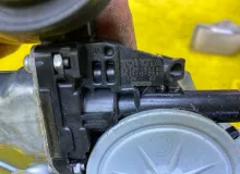 Стеклоподъемник TOYOTA 4RUNNER/LAND CRUISER/LEXUS/CT200H/SAI 2006 8572075070 GRN215W/GRN210/TRN215W/GRJ150W/TRJ150W/ZWA10/AZK10 2UZFE, задний правый