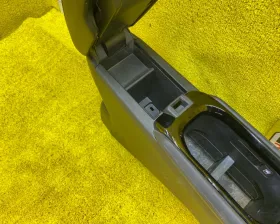 Бардачок между сиденьями HONDA