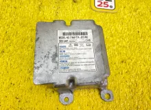 Блок управления airbag HONDA VEZEL 2014/Цвет NH788P 77960T7AJ811M2 RU4/RU3/RU1/RU2 LEB, передний