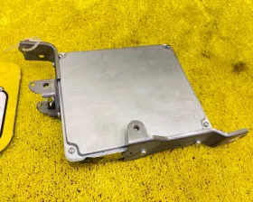 Блок управления двс Toyota