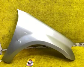 Крыло Mercedes-Benz