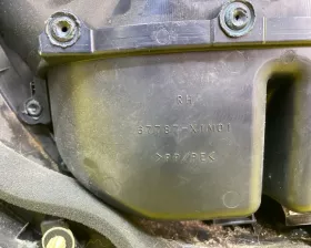 Обшивка дверей Toyota