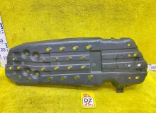 Защита топливного бака TOYOTA SEQUOIA 2003 776060C030 UCK45L/UCK35L 2UZFE, задняя