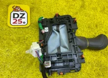 Ручка переключения автомата TOYOTA LAND CRUISER PRADO 2018/Цвет 202 3350460530C0 TRJ150W/TRJ150L/TRJ150/TRJ152/TRJ155/GDJ150W/GDJ150R/GDJ150L/GDJ150/GDJ151W/GDJ151/GDJ155L/GDJ155R/GDJ155/GRJ150W/GRJ150L/GRJ150/GRJ151W/GRJ151/GRJ152/KDJ150/KDJ150L/KDJ155 2