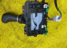 Ручка переключения автомата TOYOTA LAND CRUISER PRADO 2019/Цвет 202 3350460530C0 TRJ150W/TRJ150L/TRJ150/TRJ152/TRJ155/GDJ150W/GDJ150R/GDJ150L/GDJ150/GDJ151W/GDJ151/GDJ155L/GDJ155R/GDJ155/GRJ150W/GRJ150L/GRJ150/GRJ151W/GRJ151/GRJ152/KDJ150/KDJ150L/KDJ155 2