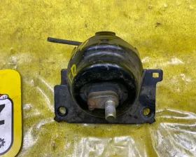 Подушка двигателя Toyota