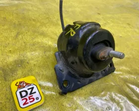 Подушка двигателя Toyota