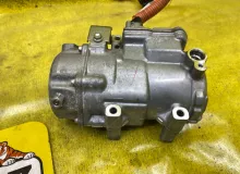 Компрессор кондиционера LEXUS RX450H/RX450HL 2017-2024 8837048070 GYL20W/GYL25W/GYL25L/GYL25R/GYL20W/GYL20L/GYL20R/GYL20/GYL26W/GYL26L/GYL26 2GRFXS, передний