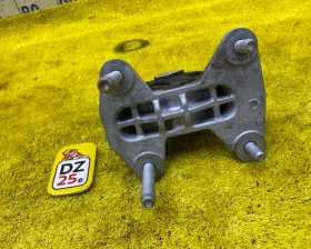 Подушка двигателя TOYOTA