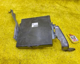 Блок управления двс Toyota