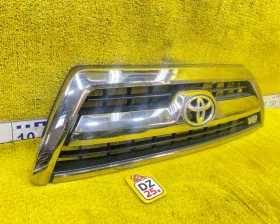 Решетка радиатора Toyota