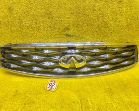 Решетка радиатора Nissan