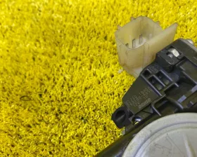 Стеклоподъемник Nissan
