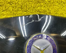 Капот Mercedes-Benz