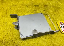 Блок управления двс TOYOTA 4RUNNER 2006 8966135B41 UZN210/UZN215 2UZFE, передний