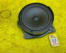 Динамик Mercedes-Benz