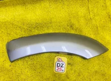 Накладка на крыло TOYOTA SEQUOIA 2003 757460C020 UCK45L/UCK35L 2UZFE, задняя левая