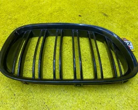 Решетка радиатора BMW