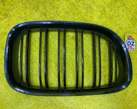 Решетка радиатора BMW