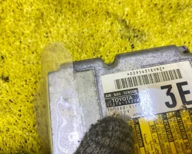 Блок управления airbag Toyota