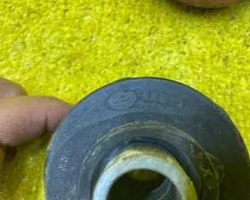 Подушка кузова Land Rover