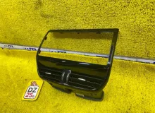 Консоль магнитофона JAGUAR XE 2016 GX73014L21AF X760 204DTH, передний
