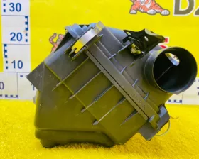Корпус воздушного фильтра Toyota