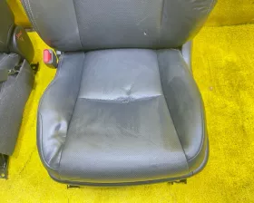 СИДЕНИЕ ПАРА Toyota