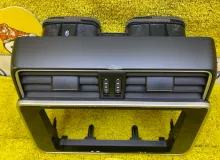 Консоль магнитофона TOYOTA LAND CRUISER PRADO 2020/Цвет 070 5542060160 GDJ150W/GDJ150R/GDJ150L/GDJ150/GDJ151W/GDJ151/GDJ155L/GDJ155R/GDJ155/GRJ150W/GRJ150L/GRJ150/GRJ151W/GRJ151/GRJ152/KDJ150/KDJ150L/KDJ155/TRJ150W/TRJ150L/TRJ150/TRJ152/TRJ155 1GDFTV, пер