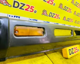 Бампер Toyota