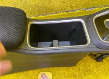 Бардачок между сиденьями HONDA SHUTTLE 2015/Цвет NH700M 83450TD4J02ZC GP7/GP8/GK8/GK9 LEB, передний