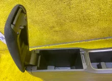 Бардачок между сиденьями HONDA SHUTTLE 2015/Цвет NH700M 83450TD4J02ZC GP7/GP8/GK8/GK9 LEB, передний