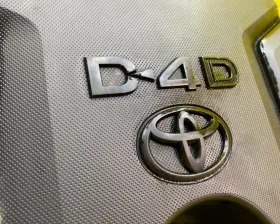 Пластиковая крышка на двс Toyota