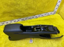 Бардачок между сиденьями HONDA VEZEL 2014/Цвет NH700M 83407T7A003ZB RU3/RU4/RU1/RU2 LEB, передний