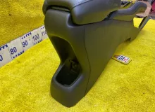 Бардачок между сиденьями HONDA VEZEL 2014/Цвет NH700M 83407T7A003ZB RU3/RU4/RU1/RU2 LEB, передний
