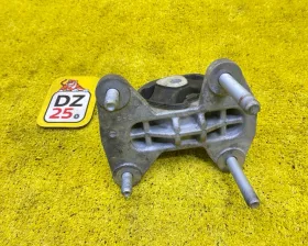 Подушка двигателя TOYOTA
