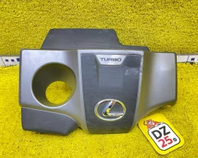 Пластиковая крышка на двс TOYOTA