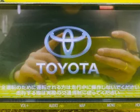 Магнитофон TOYOTA