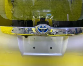 Дверь 5я TOYOTA