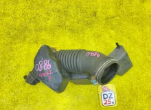 Патрубок воздушного фильтра TOYOTA LAND CRUISER PRADO/HILUX SURF 2004 1788162200 VZJ121/VZJ120W/VZJ120/VZJ121W/VZJ125W/VZJ125/VZN210W/VZN215W 5VZFE, передний