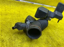 Патрубок воздушного фильтра TOYOTA LAND CRUISER PRADO/HILUX SURF 2004 1788162200 VZJ121/VZJ120W/VZJ120/VZJ121W/VZJ125W/VZJ125/VZN210W/VZN215W 5VZFE, передний