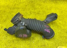 Патрубок воздушного фильтра TOYOTA LAND CRUISER PRADO/HILUX SURF 2004 1788162200 VZJ121/VZJ120W/VZJ120/VZJ121W/VZJ125W/VZJ125/VZN210W/VZN215W 5VZFE, передний