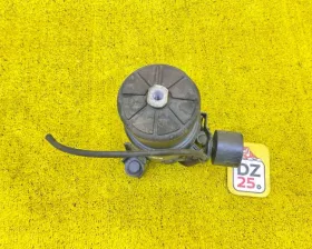 Подушка двигателя TOYOTA