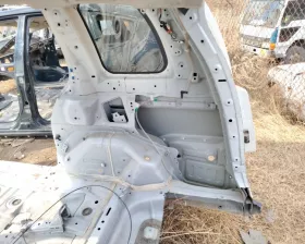 Крыло заднее TOYOTA