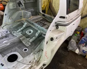 Крыло заднее TOYOTA