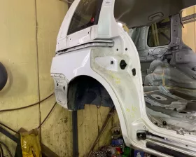Крыло заднее TOYOTA