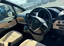 Телевизор TOYOTA NOAH/VOXY/ESQUIRE 2014/Цвет 1F7 5320528200 ZWR80/ZWR80G/ZWR80W/ZRR80G/ZRR80W/ZRR80/ZRR85G/ZRR85W/ZRR85 2ZRFXE, передний