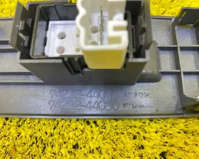Консоль магнитофона TOYOTA